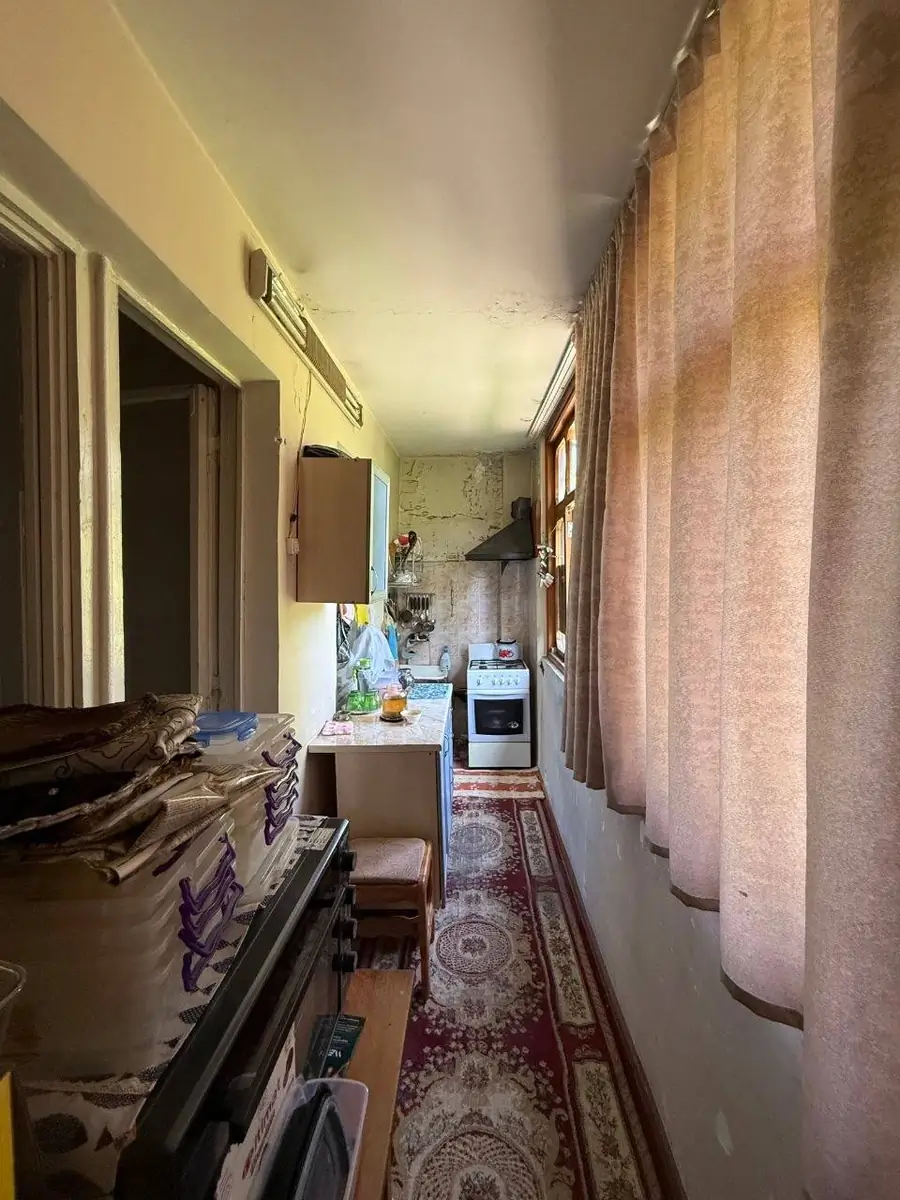 Продается 2-комнатная квартира − 52 м²