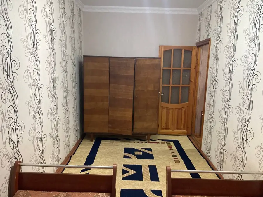 Сдается 2-комнатная квартира − 80 м²