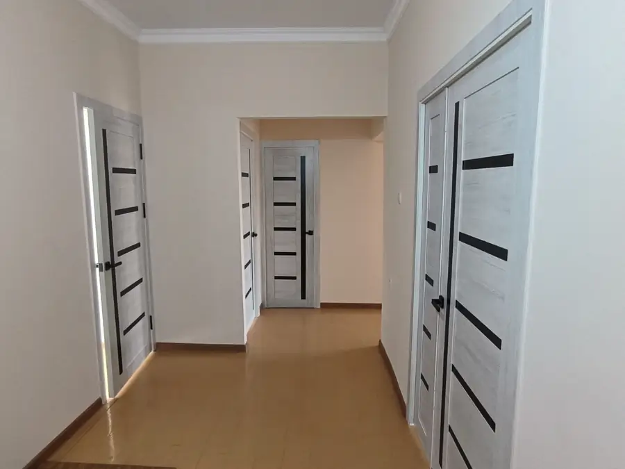 4 xonali kvartira − 90 m², 5/5 qavat