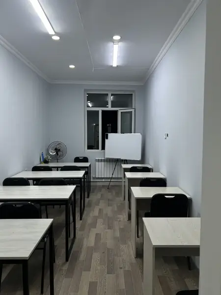 Ofis − 200 m², 2/2 qavat