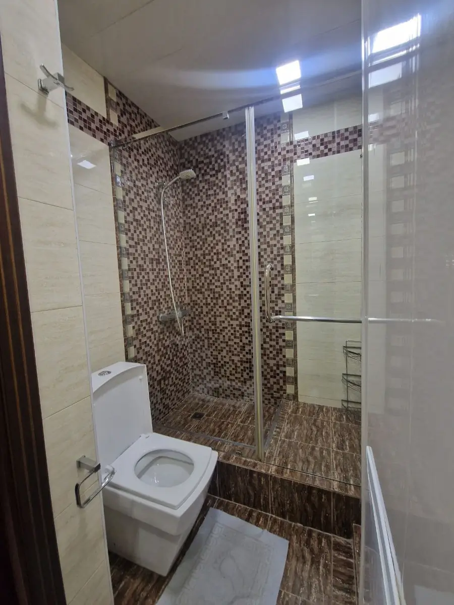 Продается 2-комнатная квартира − 60 м²