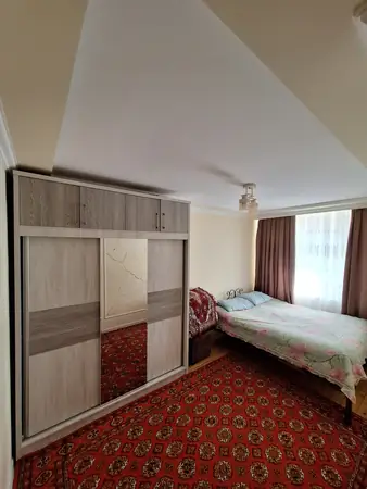 4-комнатная квартира − 90 м², 5/5 этаж