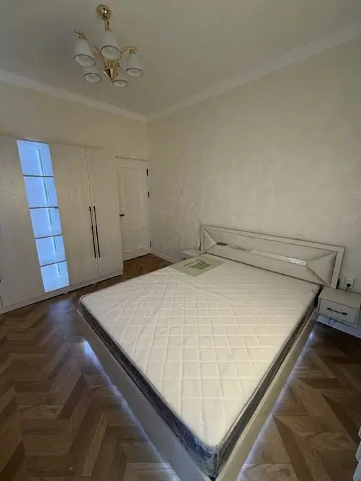 Сдается 4-комнатная квартира − 95 м²