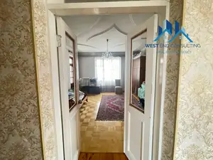 Ijaraga 2 qavatli uy − 370 m²