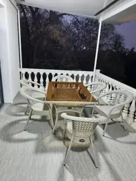 Сдается 2-комнатная квартира − 57 м²
