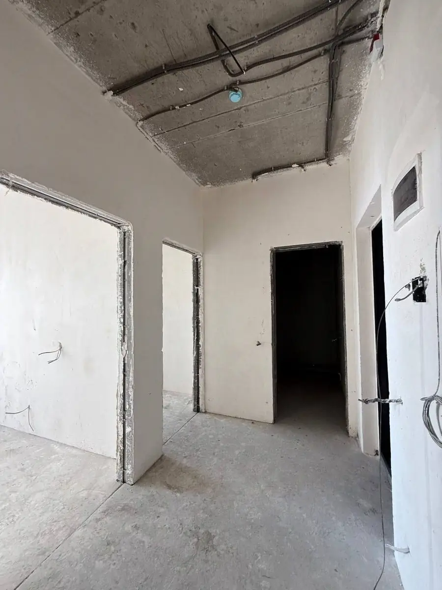 Продается 4-комнатная квартира − 103 м²