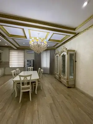 Сдается Более 5-комнатная квартира − 175 м²