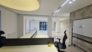 Ofis − 100 m², 1/4 qavat