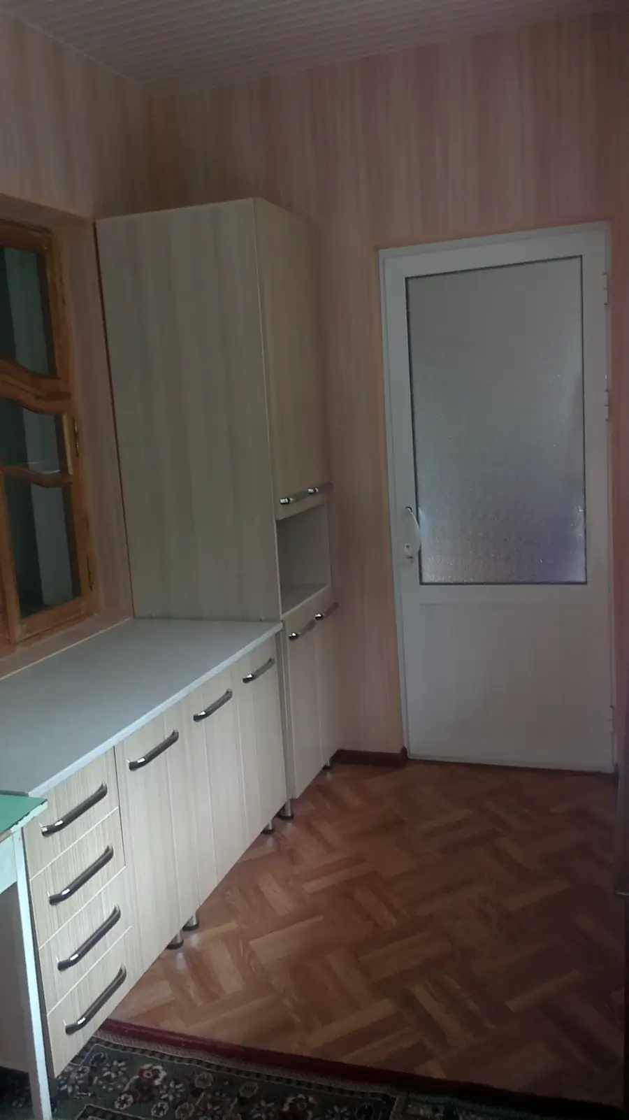 Продается 4-комнатная квартира − 95 м²