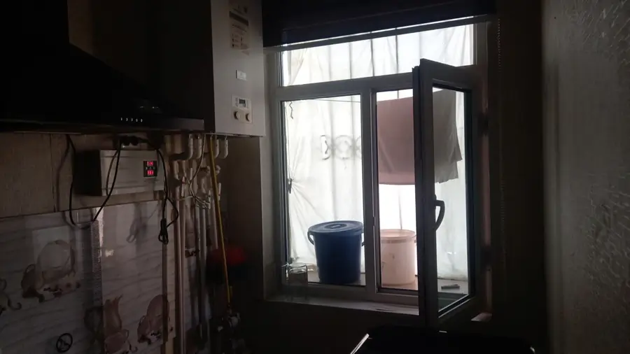 1 xonali kvartira sotiladi − 24 m²