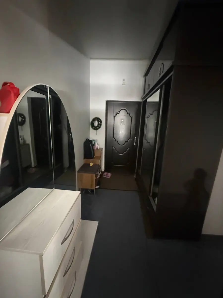 2 xonali kvartira sotiladi − 48 m²