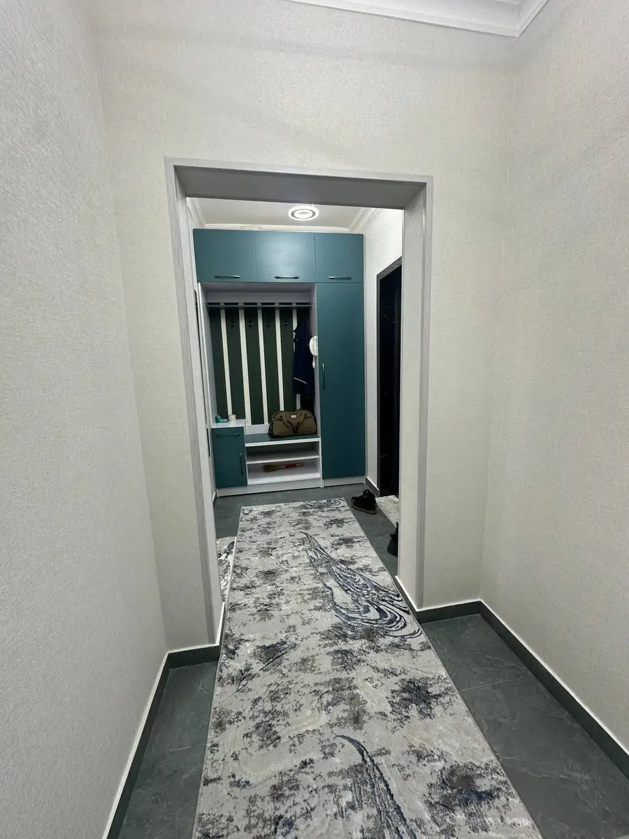 3 xonali kvartira sotiladi − 75 m²