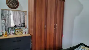3 xonali kvartira sotiladi − 72 m²