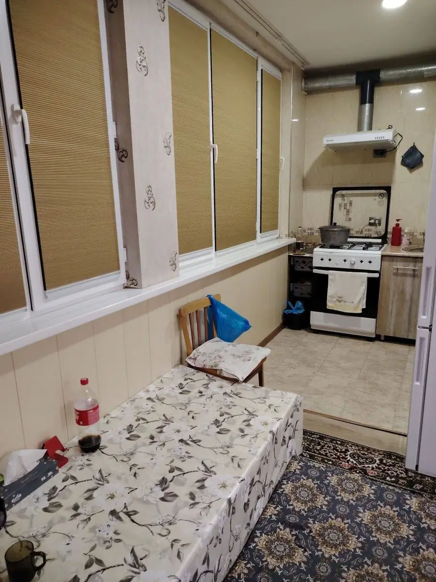 3 xonali kvartira sotiladi − 70 m²
