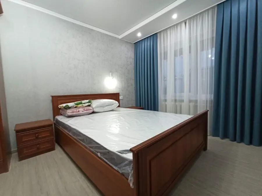 Продается 3-комнатная квартира − 65 м²