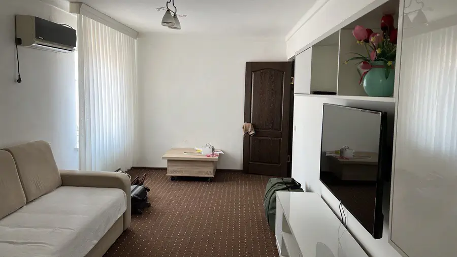 Продается 2-комнатная квартира − 65.5 м²