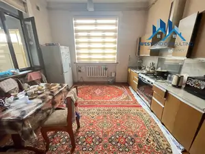 Ijaraga 2 qavatli uy − 370 m²