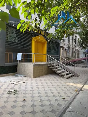 Ofis − 90 m², 1/4 qavat
