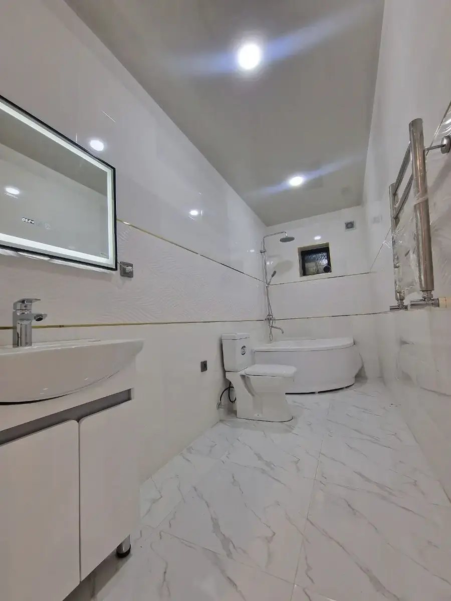 2 qavatli uy sotiladi − 230 m²