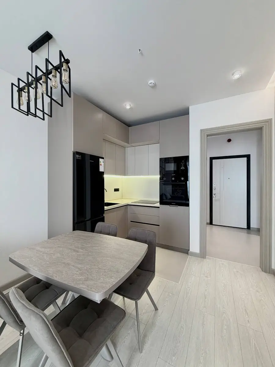 Сдается 2-комнатная квартира − 50 м²