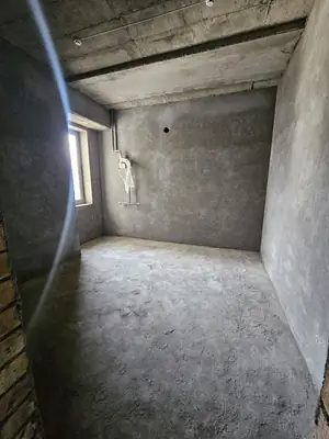 Более 5 xonali kvartira sotiladi − 188 m²