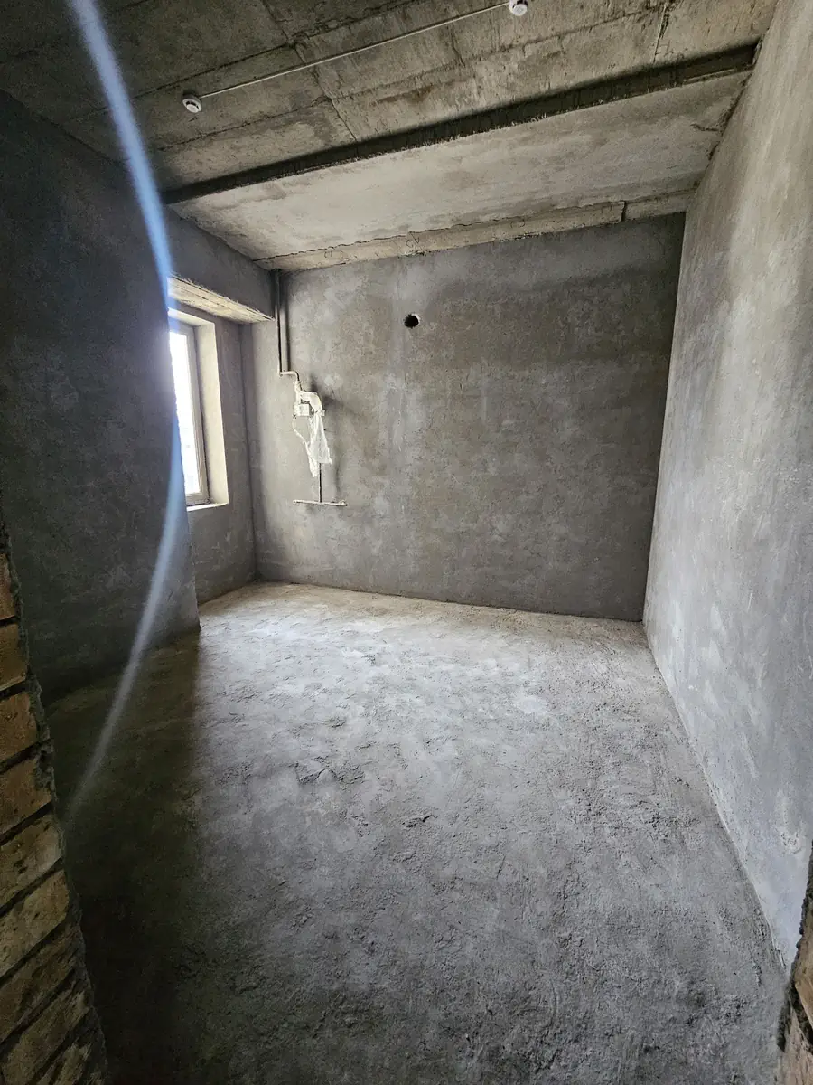 Более 5 xonali kvartira sotiladi − 188 m²