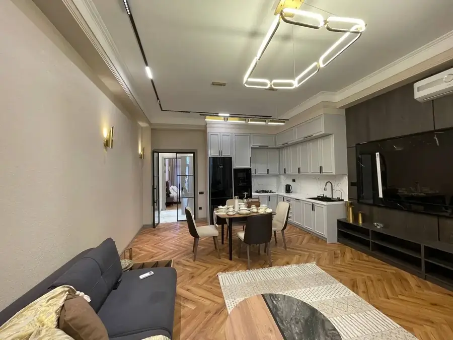 2-комнатная квартира − 73 м², 7/13 этаж