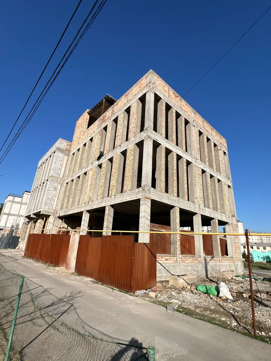 Ofis sotiladi − 850 m²