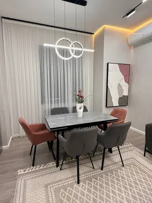 4 xonali kvartira − 125 m², 4/10 qavat