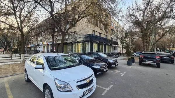 Ofis − 100 m², 1/4 qavat