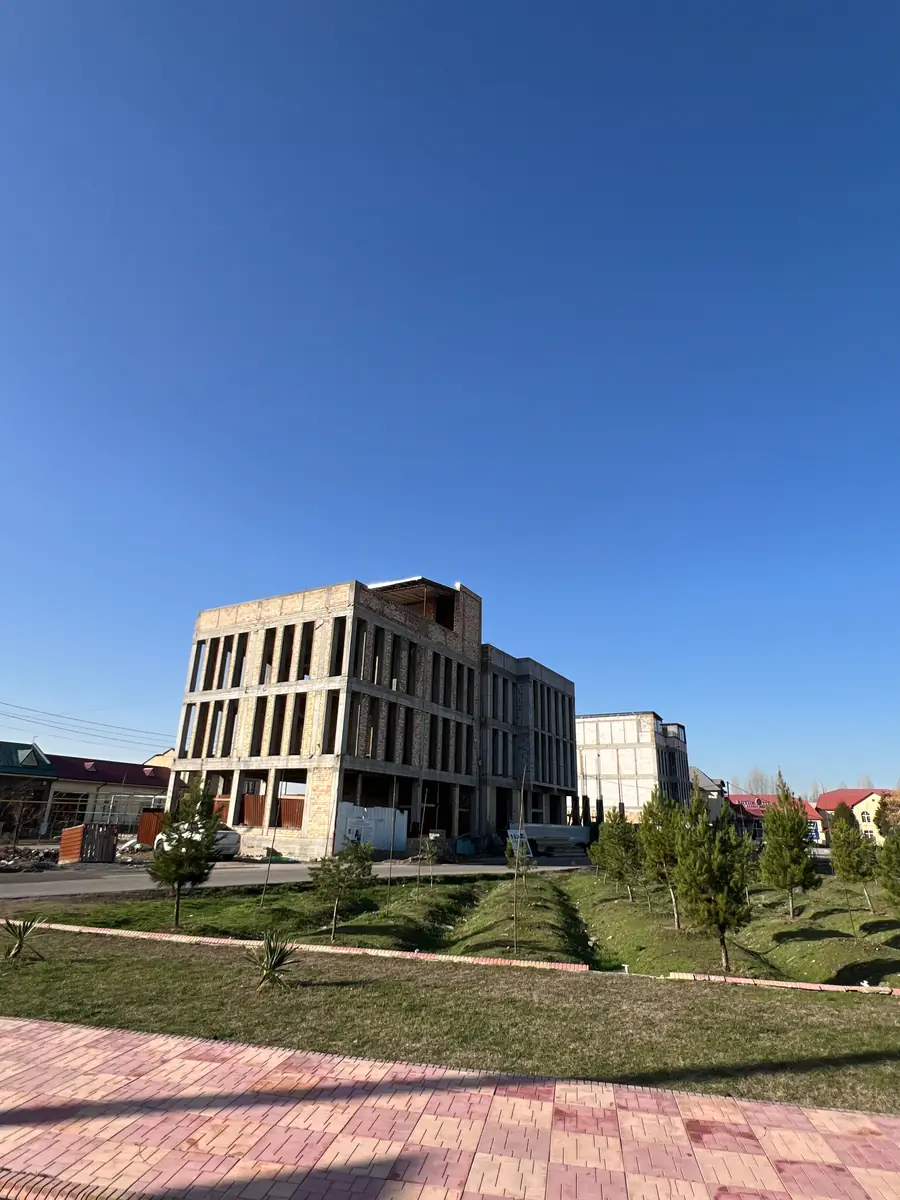 Ofis sotiladi − 850 m²