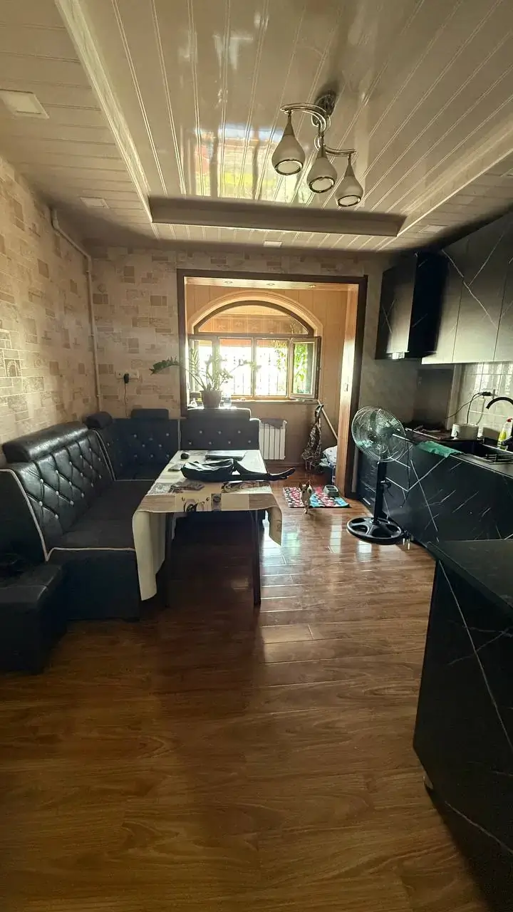 2 xonali kvartira sotiladi − 61.6 m²