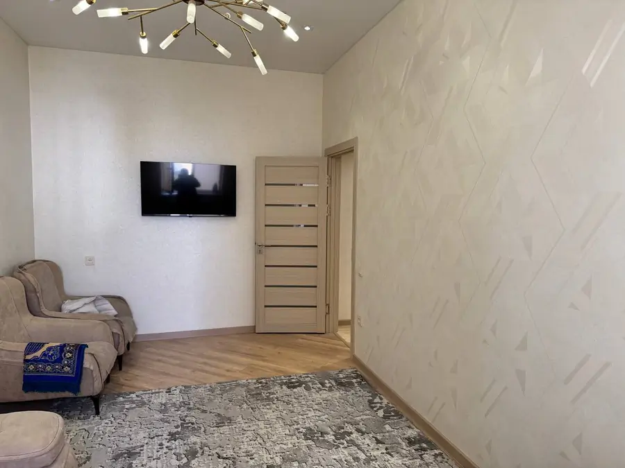 2 xonali kvartira sotiladi − 47 m²