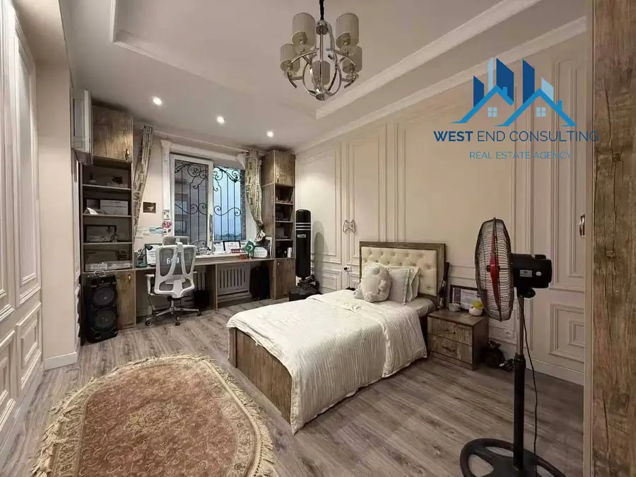 Ijaraga 4 xonali kvartira − 210 m²