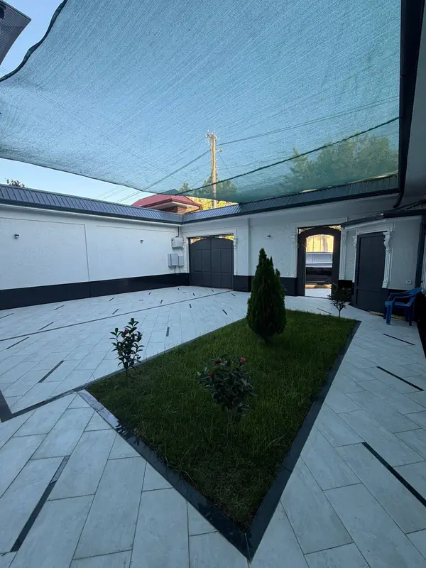 Ijaraga 3 qavatli uy − 360 m²