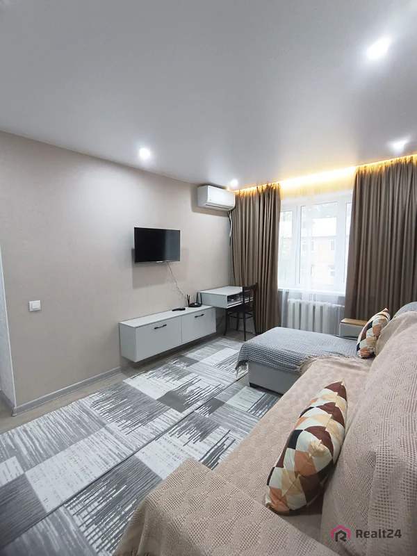 1-комнатная квартира − 30 м², 4/4 этаж