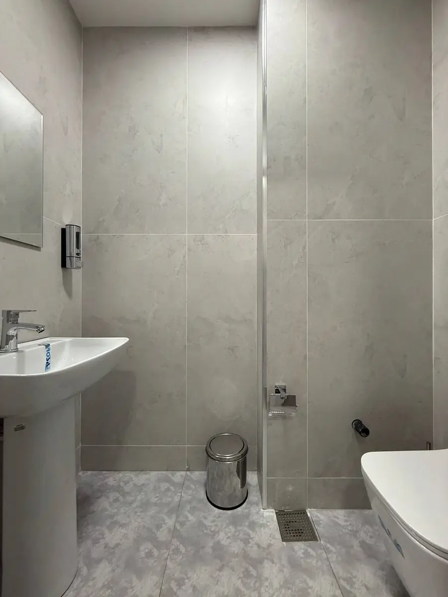 Ijaraga ofis − 77 m²