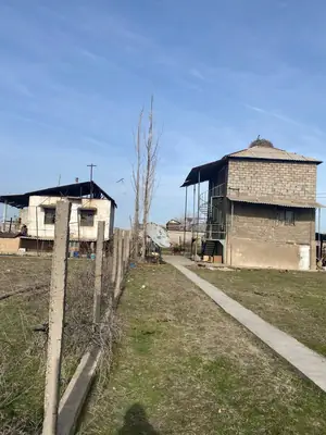 2 qavatli uy − 600 m², 25 sot.