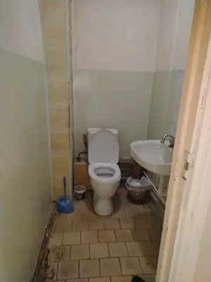 4 xonali kvartira sotiladi − 100 m²