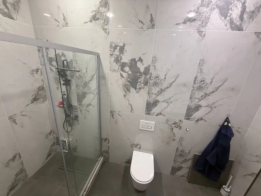 Ijaraga 3 qavatli uy − 400 m²