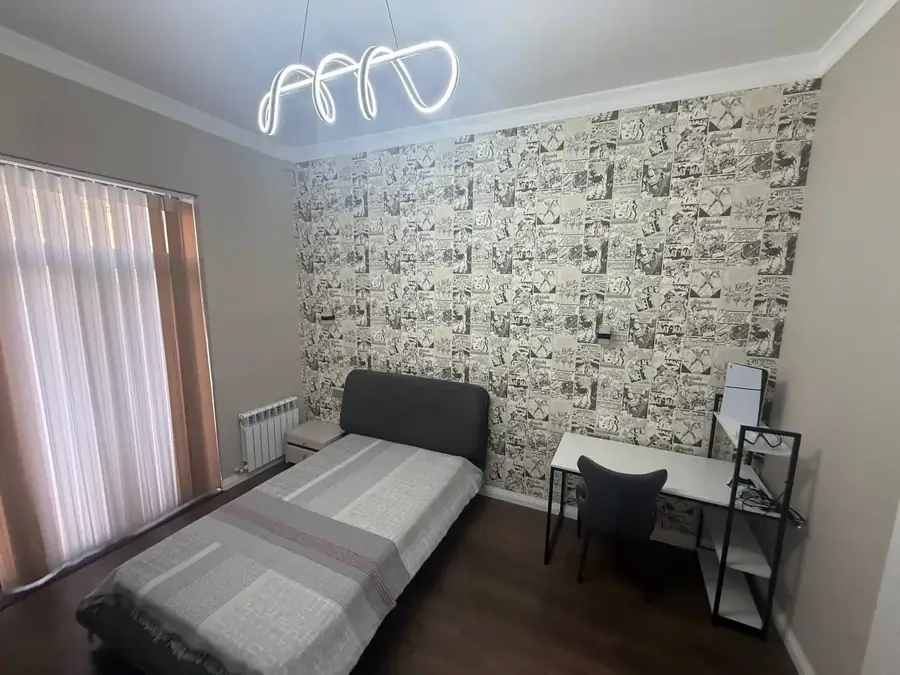 Ijaraga 3 qavatli uy − 400 m²