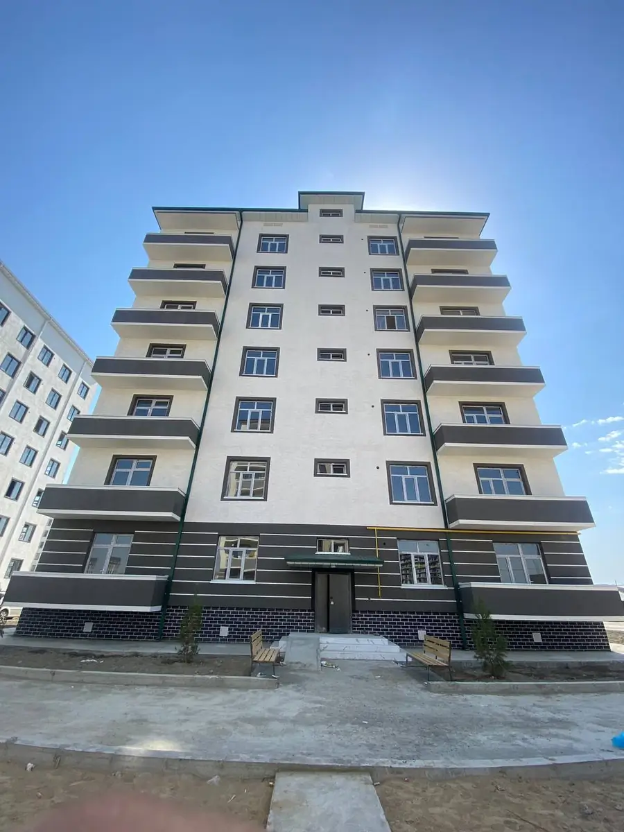 Продается 2-комнатная квартира − 64 м²