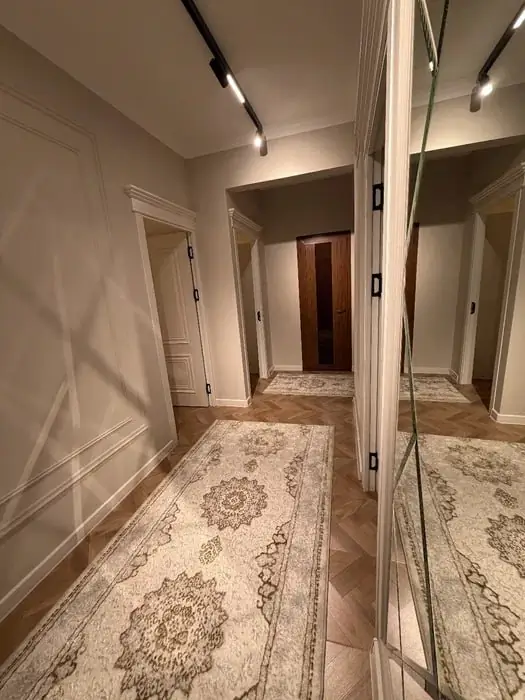 Сдается 4-комнатная квартира − 95 м²