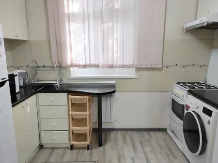 2-комнатная квартира − 50 м², 1/4 этаж