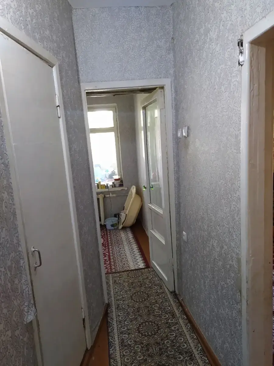 1 xonali kvartira sotiladi − 40 m²