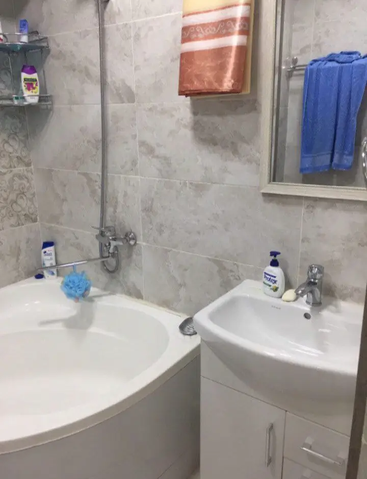 Сдается 2-комнатная квартира − 55 м²