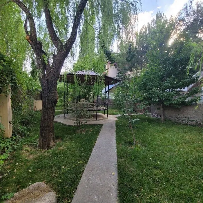 Sutkabay 2 qavatli uy − 500 m²