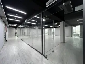 Ijaraga ofis − 500 m²