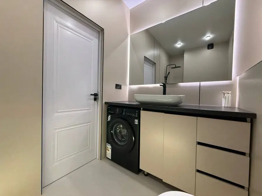 2 xonali kvartira sotiladi − 51 m²