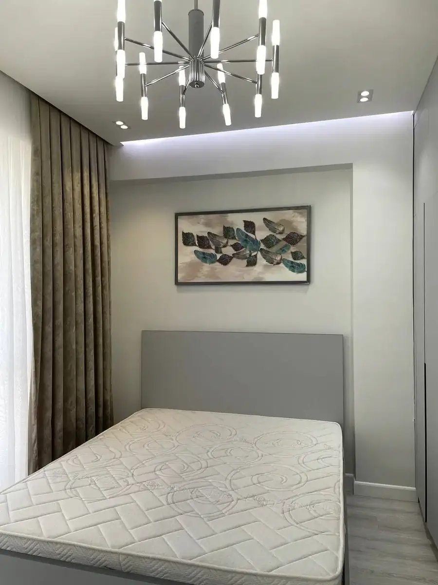 2 xonali kvartira sotiladi − 72 m²